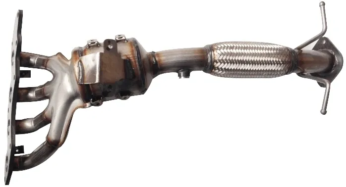 CleanCore  Manifold Cat  Ford Focus LV 09 - 11, Mazda3 BL 09 - 14 2.0L (Sensor On RHS) Manifold Cat with Fitting Kit